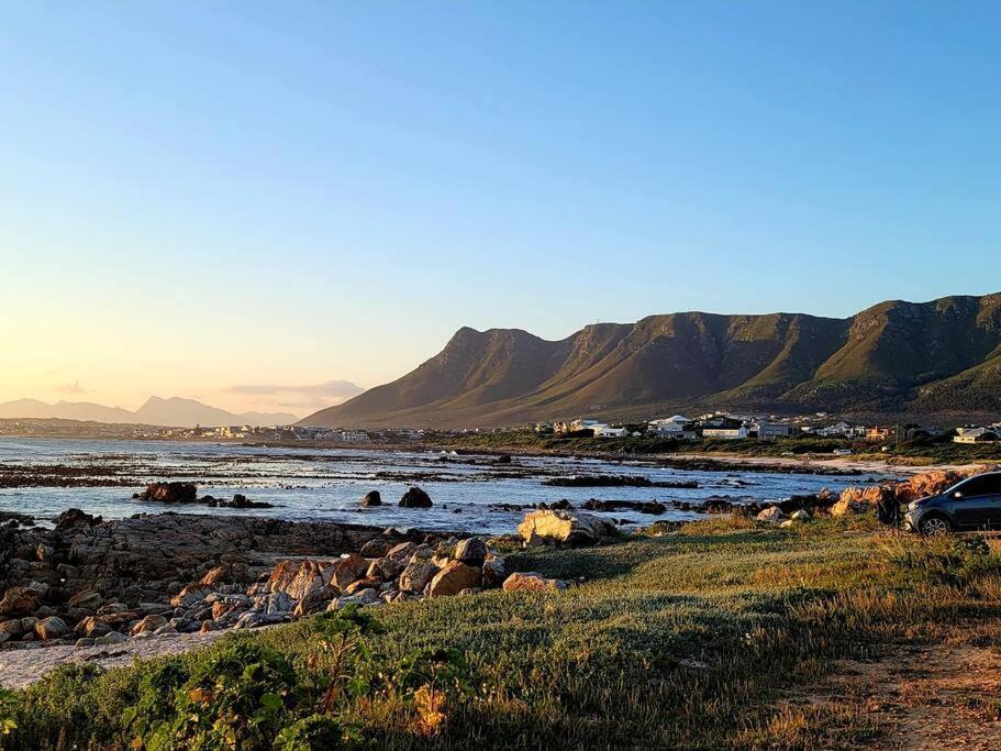 Adorable 2 Bedroom Cottage With Spacious Veranda Hermanus Exteriör bild