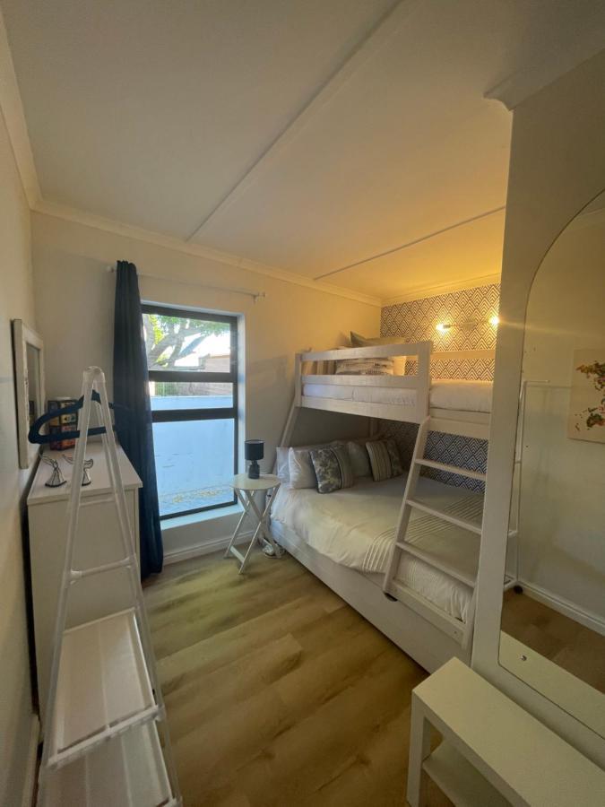 Adorable 2 Bedroom Cottage With Spacious Veranda Hermanus Exteriör bild